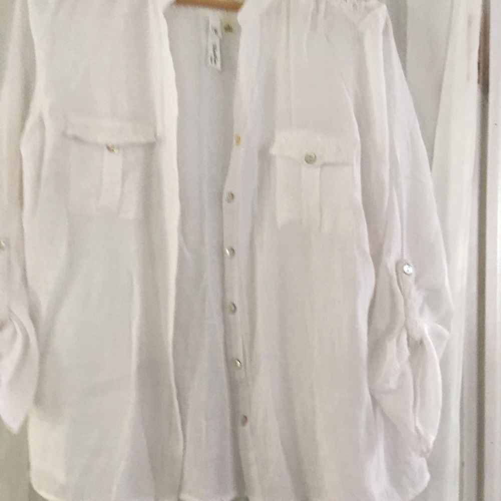 Petite Large Ny Collection White blouse